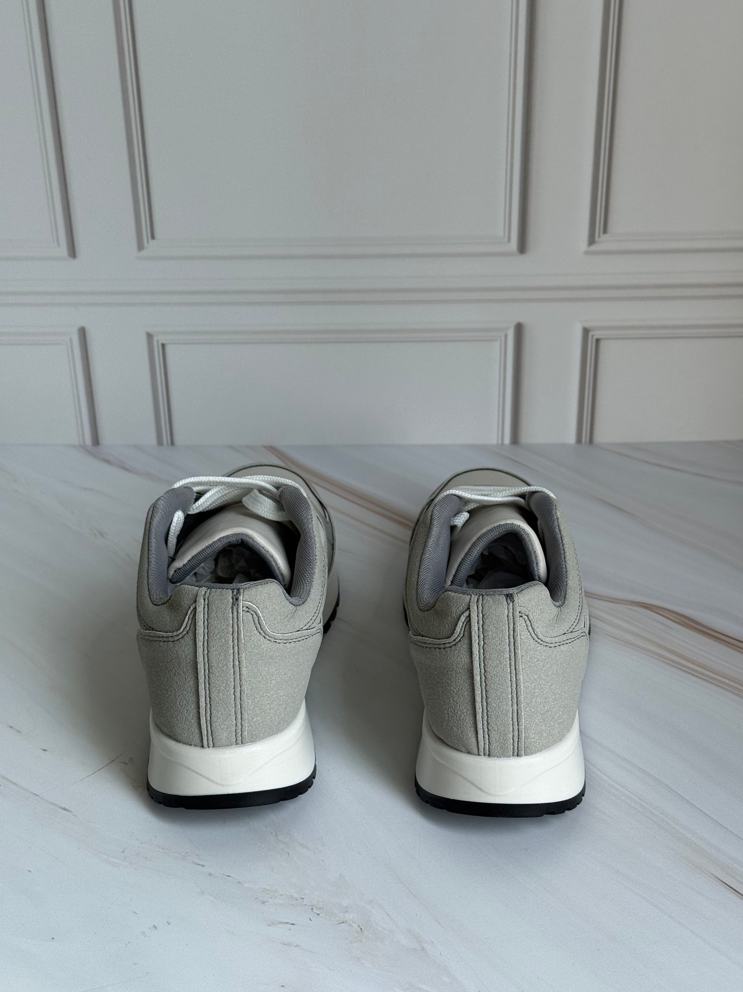 Leny Grey