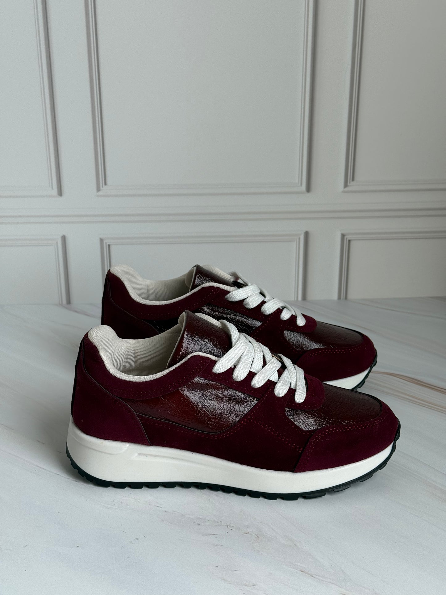 Leny Burgundy