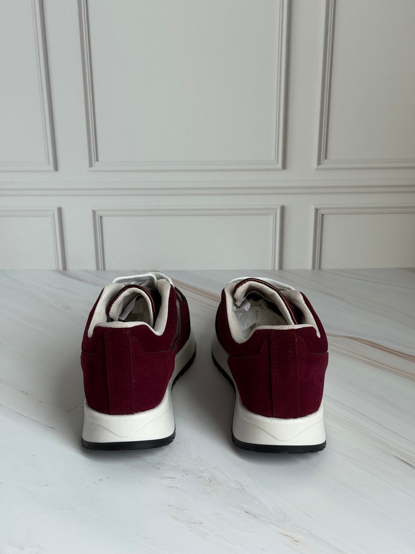 Leny Burgundy
