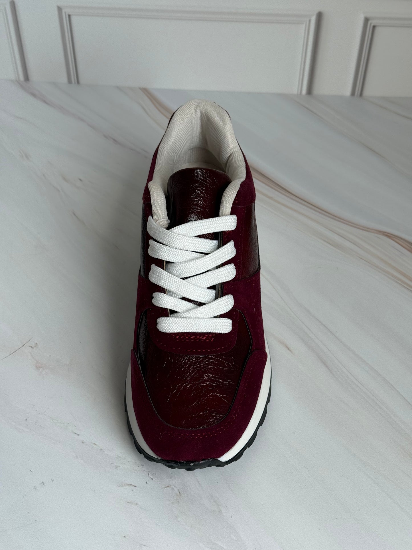 Leny Burgundy